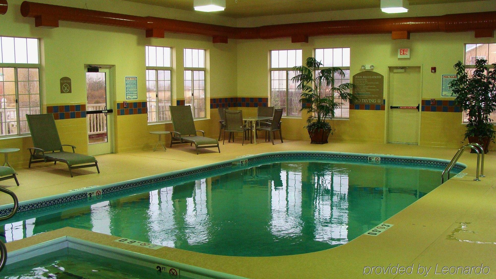 Holiday Inn Express Lebanon By Ihg Facilities photo